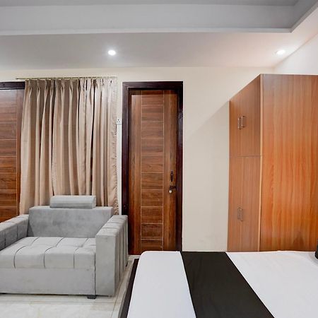 Hotel O R.N Residency Hotel Ghaziabad Exterior foto