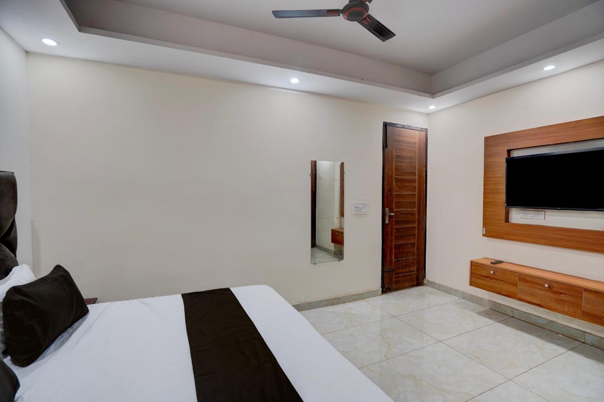 Hotel O R.N Residency Hotel Ghaziabad Exterior foto
