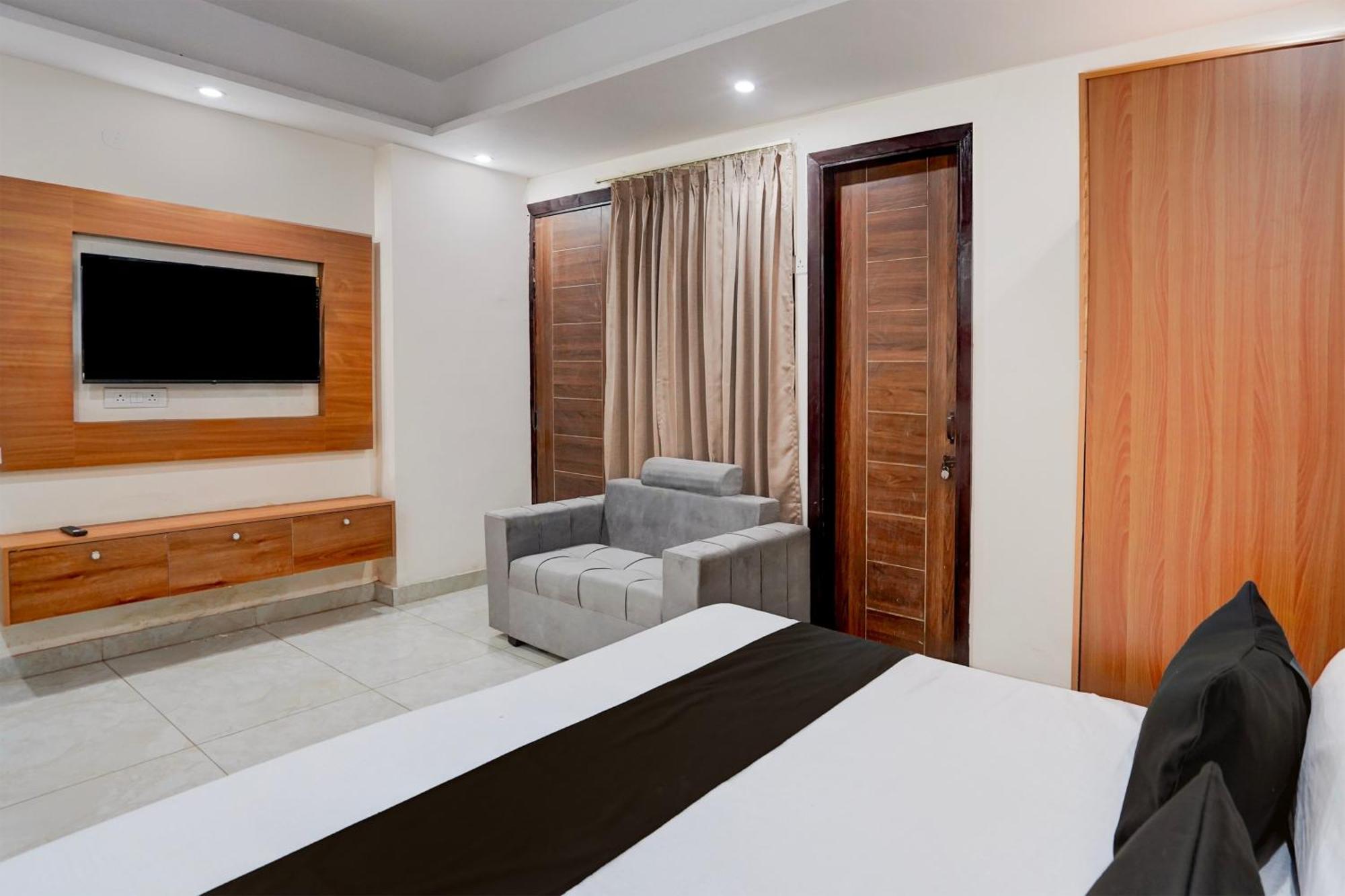 Hotel O R.N Residency Hotel Ghaziabad Exterior foto